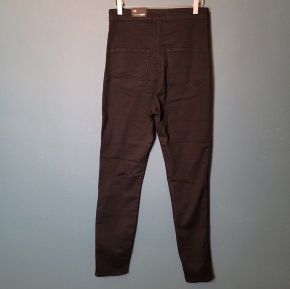 Luxe Ultra High Waist Skinny Jeans - Black
13 - Picture 2 of 5